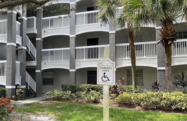 13905 FAIRWAY ISLAND Drive Gallery 1