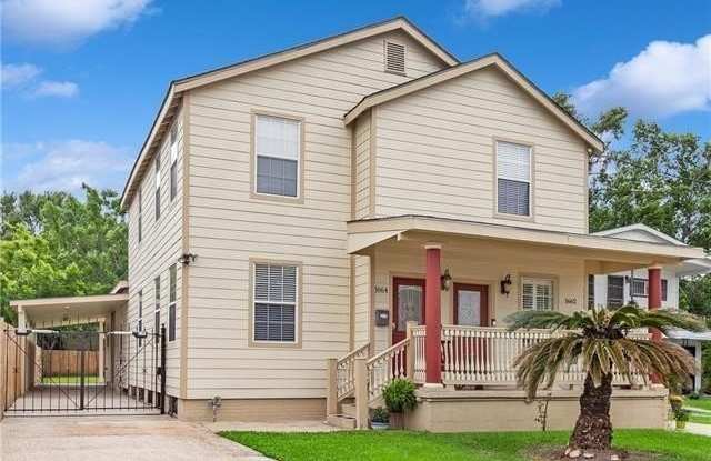 1664 SAINT DENIS Street photos photos