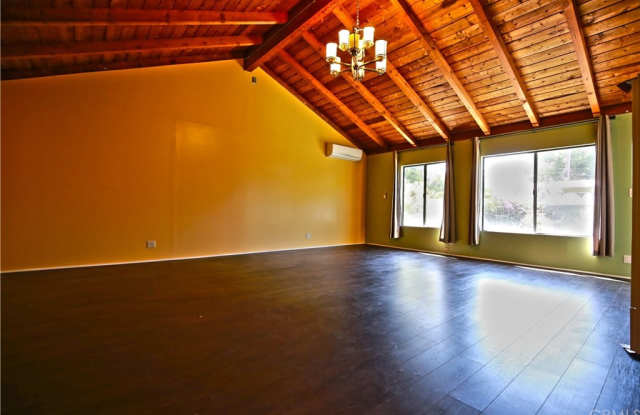 2056 Milan Avenue Gallery 3