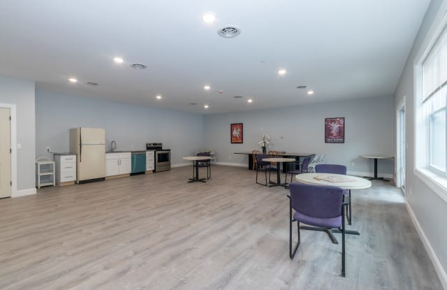 6232 Johnston Road Gallery 3