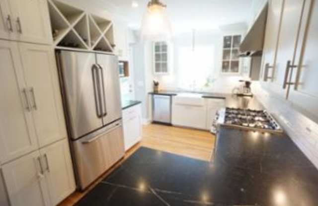 5237 James Avenue South Gallery 3