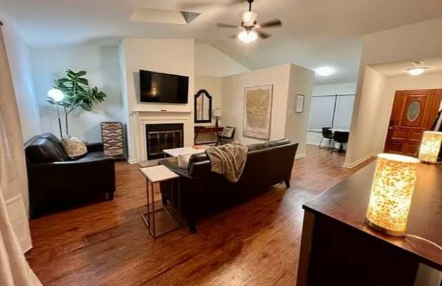 1413 Willow Crossing Dr photos photos