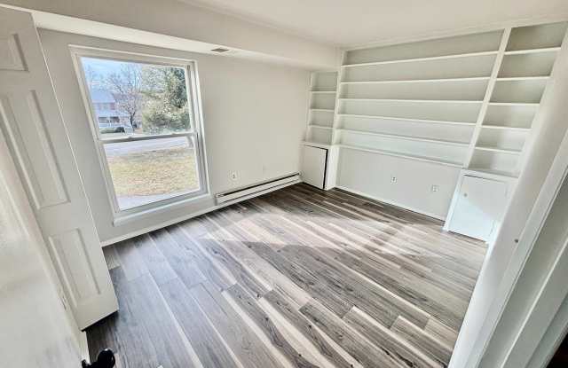 327 SAINT MARYS AVENUE - 327 Saint Marys Avenue, La Plata, MD 20646