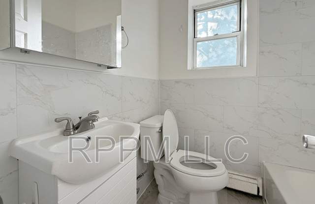 109 William St #8 Gallery 3