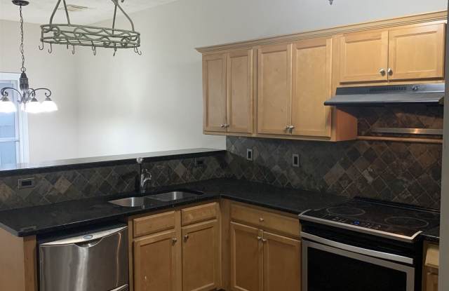 2805 Village Trc Gallery 2
