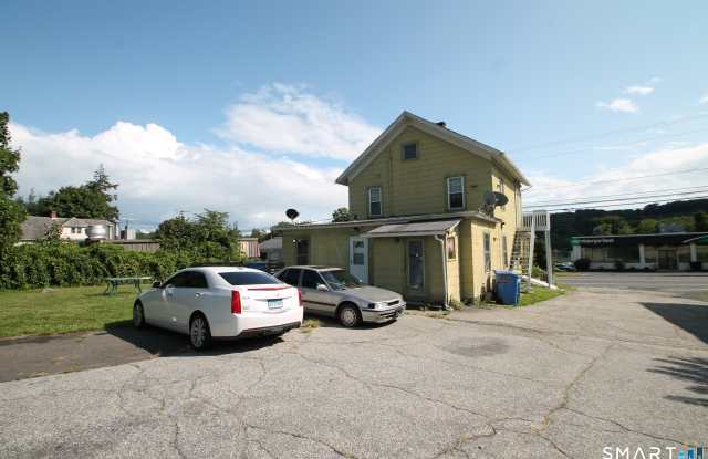 2505 E Main Street Gallery 2