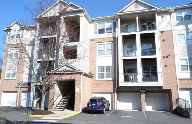 4401 WEATHERINGTON LANE - 4401 Weatherington Lane, Fair Oaks, VA 22030