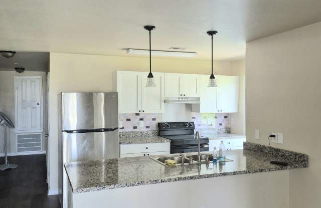 4311 Dunham St photos photos