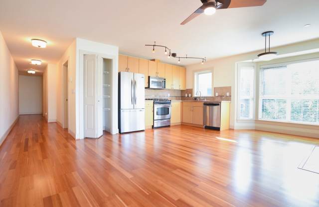 Capital Hill Elegance Move in special - 319 Summit Avenue East, Seattle, WA 98102 Capital Hill Elegance Move in special - 319 Summit Avenue East, Seattle, WA 98102