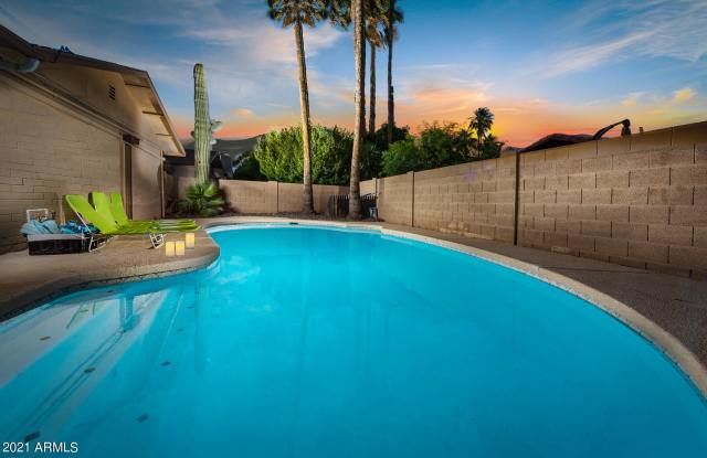 8534 E VIA DE VIVA -- Gallery 4