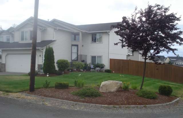 Beautiful 4 Bedroom Home on a Corner Lot in Spanaway! photos photos Beautiful 4 Bedroom Home on a Corner Lot in Spanaway! photos photos