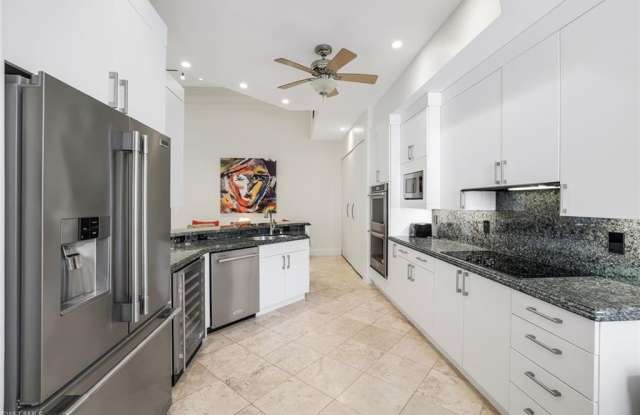 1560 Clermont Dr Gallery 4