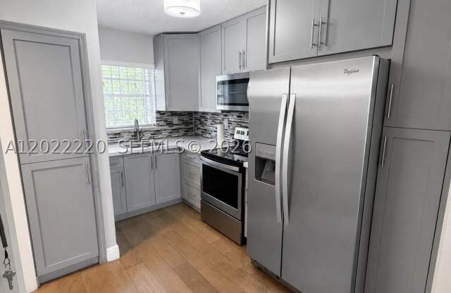 1635 W 44th Pl photos photos