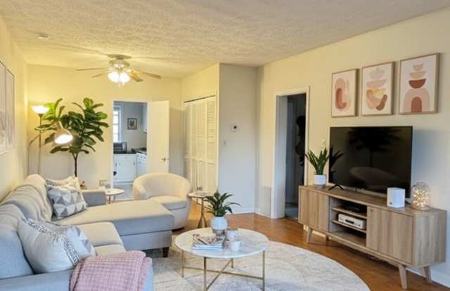 935 Baxter St photos photos