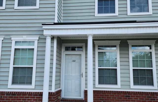 122 Governors Blvd - 122 Governors Boulevard, Hinesville, GA 31313