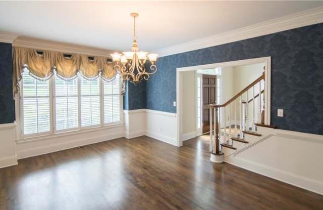 825 Springside Court Ne Gallery 4