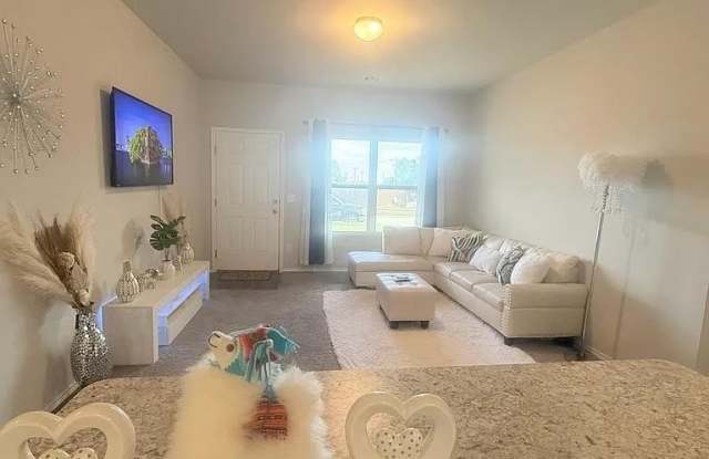 839 W Judy Drive Gallery 4
