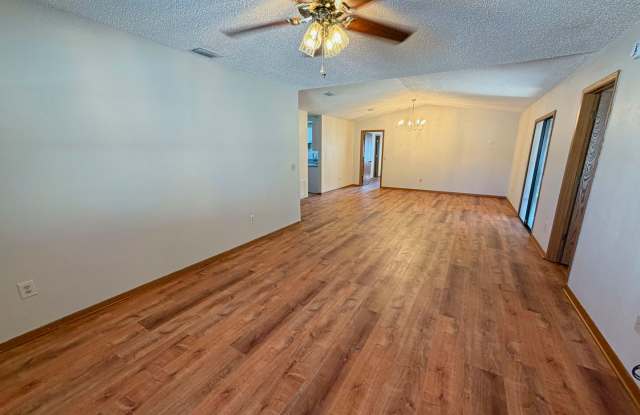 Beautiful 3-bedroom, 2-bathroom home offering 1,676 square feet of comfortable living space Gallery 4