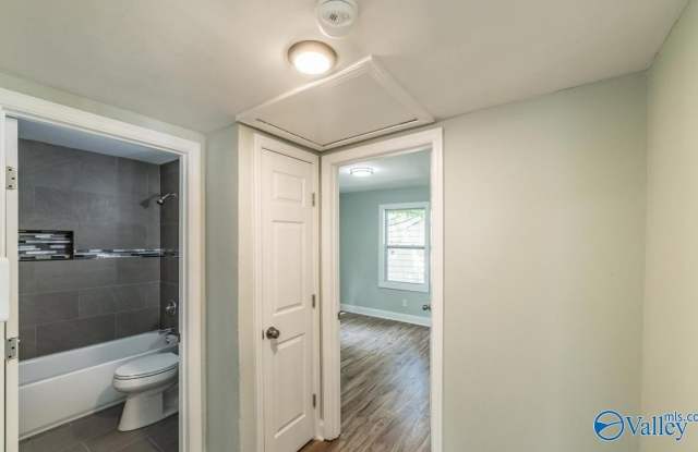 2523 Roland Road SW Gallery 4