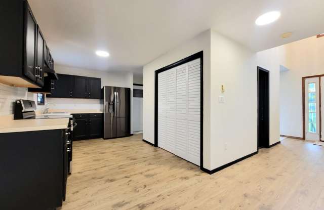 9325 FAIRMOUNT Way Gallery 4