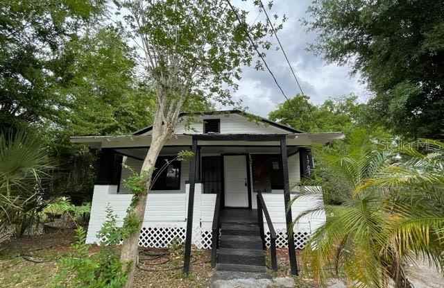 1703 MCCARTHY photos photos