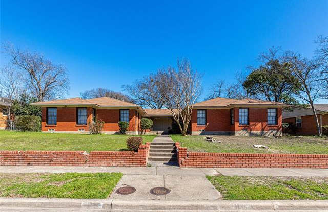 1763 Mariposa Drive - 1763 Mariposa Dr, Dallas, TX 75228
