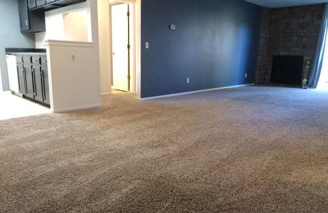 Awesome 2 Bedroom 2 Bath Condo w/ Garage Parking, Central Air and Beautiful Views From Private Porch! photos photos