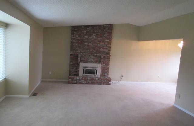 98 Madrona Park Dr Gallery 2