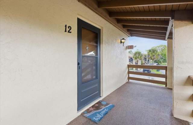 12 QUAILS RUN Boulevard Gallery 2