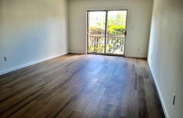 61 Diane Drive Gallery 2