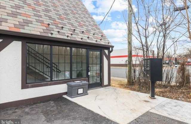 380 BROADVIEW Avenue unit: Apt 5 photos photos