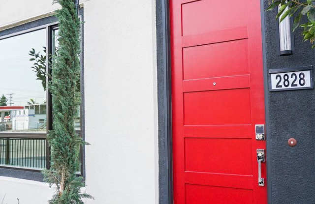 2828 N. Glassell Street Gallery 3