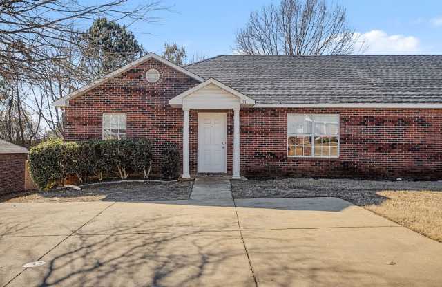 Now Available! 3 Bed 3 Bath Duplex photos photos