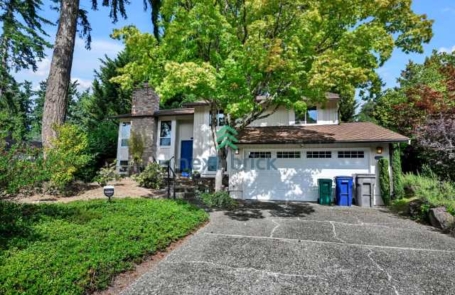 Beautiful 6-Bedroom Home on a Quiet Cul-de-Sac! photos photos
