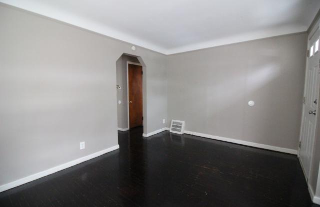 19677 Kingsville St Gallery 4