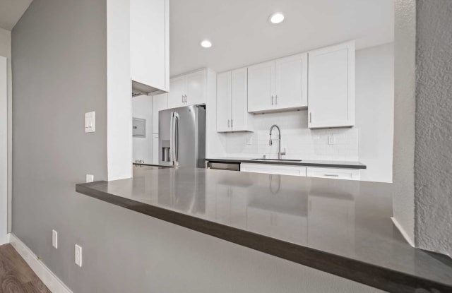 Los Robles Apartments Gallery 4