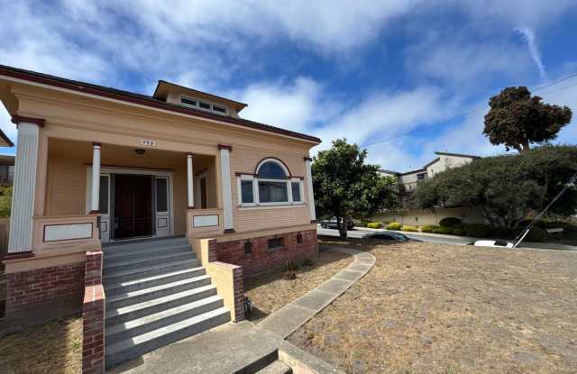 Ocean View 2 Bed/ 2 Bath Home in Monterey Gallery 1