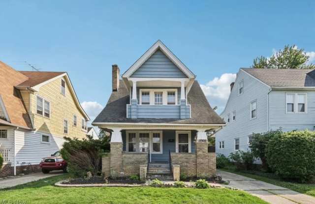 Charming two-story home in Cleveland offering three bedrooms and one-and-a-half bathrooms Gallery 1