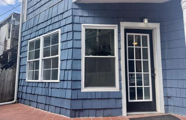 1616 PENN Street Gallery 3