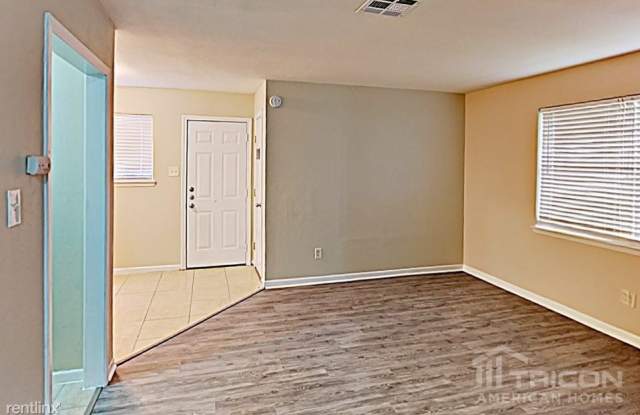 11054 Spottswood Drive Gallery 4