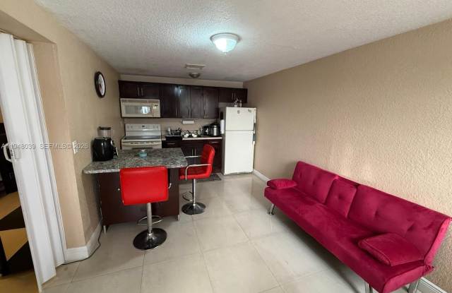 411 W 31st Pl photos photos 411 W 31st Pl photos photos