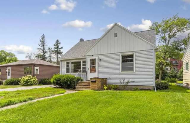 Beautiful 2 Bedroom Single Family Home for Rent photos photos