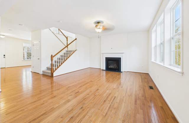 18213 JILLIAN Lane Gallery 2