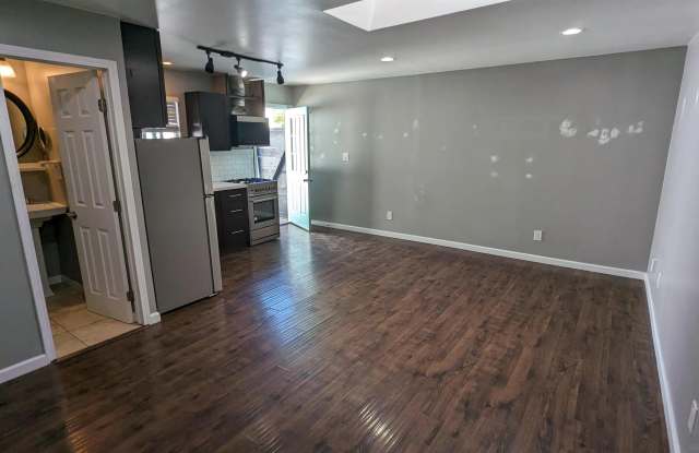 3645 Meade Ave. Gallery 2