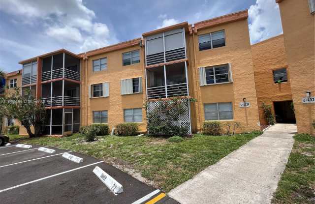 4324 NW 9th Ave - 4324 Northwest 9th Avenue, Deerfield Beach, FL 33064