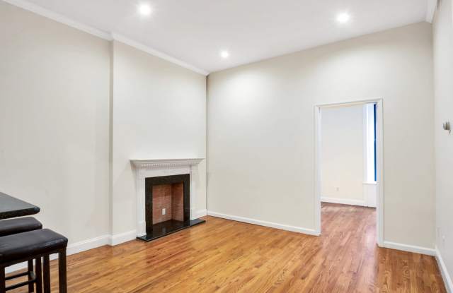 6 E 36th St Gallery 2