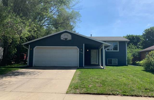 NE House for Rent 4 bedroom 2 bathroom fenced in yard 2 Car attached garage. photos photos