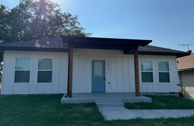 1316 S. 13th St - AVAILABLE NOW!! photos photos