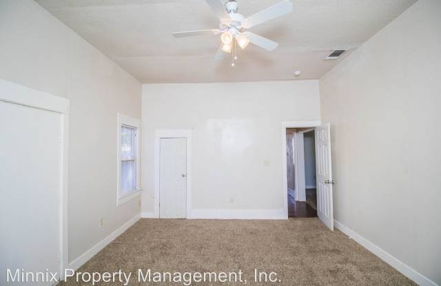 4413 36th St. Gallery 4