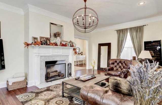 4224 16th St NW Gallery 3